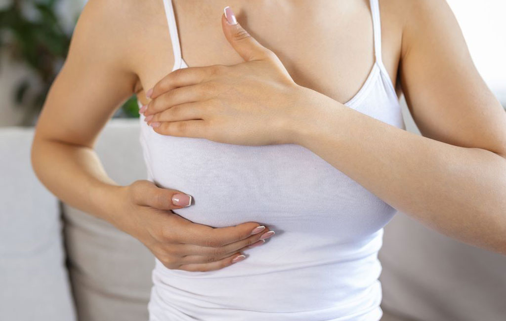 اهمیت مراجعه به منظم به پزشک و غربالگری در تشخیص سرطان سینه